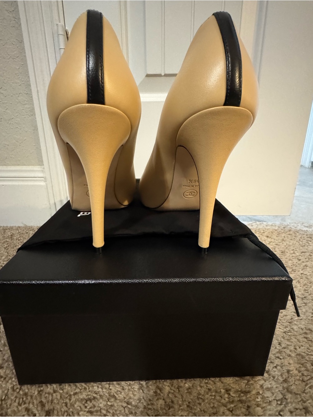 CHANEL Beige and Black Lambskin Pumps - Picture 9 of 10